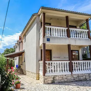  Apartman Riviera Goran